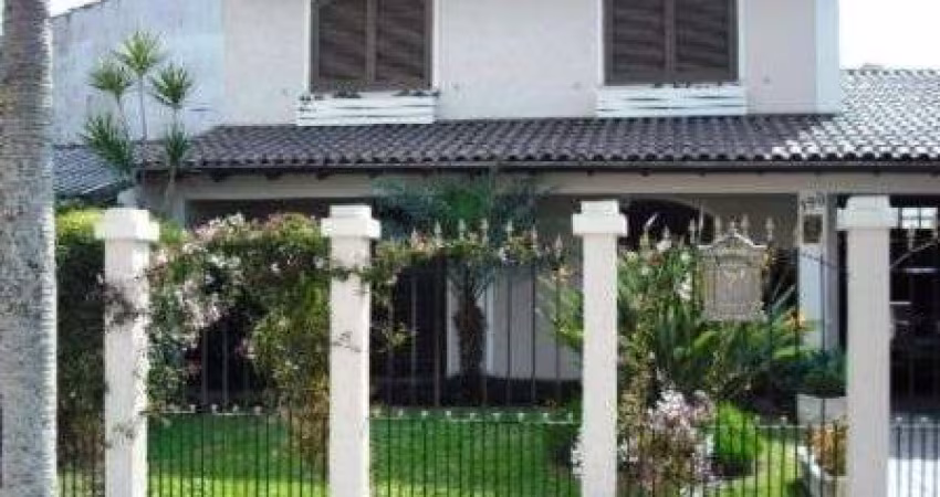Casa para Venda - 308m², 4 dormitórios, sendo 1 suites, 2 vagas - Hípica