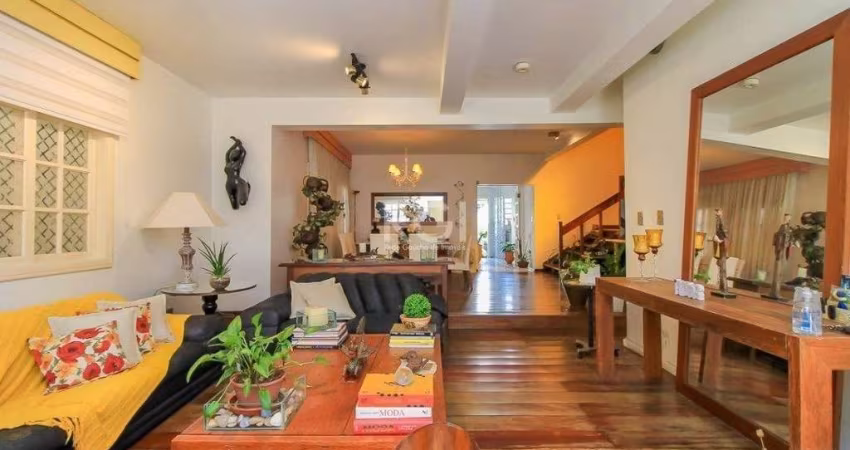 casa Living para 3 ambientes com lavabo, cozinha com pia e armários planejados