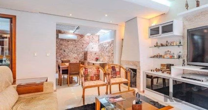 Casa em condomínio com 3 dormitórios e 1 suíte, na Vila Conceição.