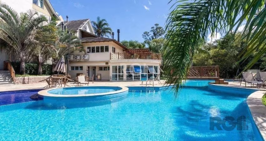 Casa em condomínio para venda com 3 dormitórios, sendo 1 suíte no bairro Teresópolis