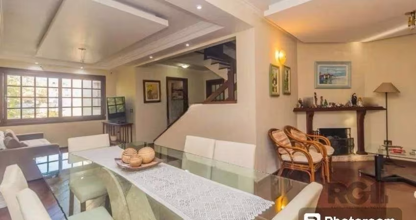 CASA | SOBRADO | ESPAÇO GOURMET | PÁTIO COM PISCINA | BAIRRO CRISTAL | ZONA SUL