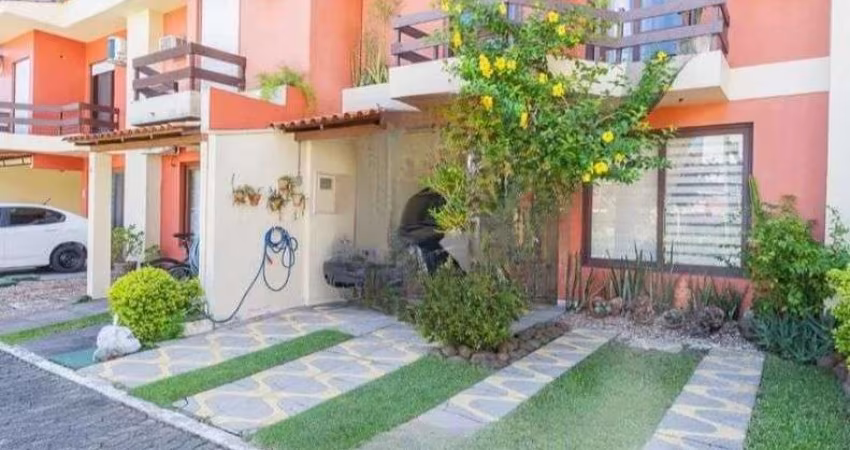 Linda casa com 3 dormitórios, sendo 1 Suíte, Sala Ampla no Condomínio de Ótima Localização