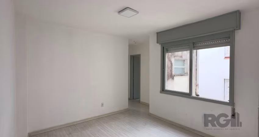 Apartamento 2 dormitórios ensolarado, com vaga de garagem no Menino Deus