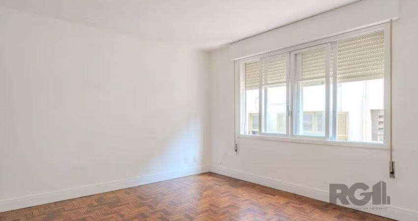 Apartamento no Menino Deus de 3 dormitórios Desocupado