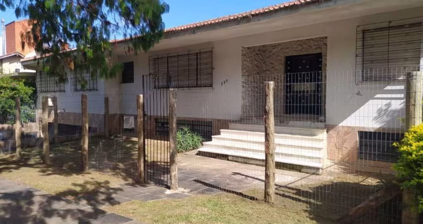 Casa para Venda - 502m², 4 dormitórios, sendo 3 suites, 6 vagas - Chácara das Pedras