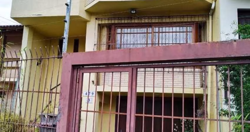 CASA COM 220m², 3 DORMITORIOS, SUITE, 4 VAGAS DE GARAGEM COBERTAS, BAIRRO IPANEMA, EM PORTO ALEGRE, RS