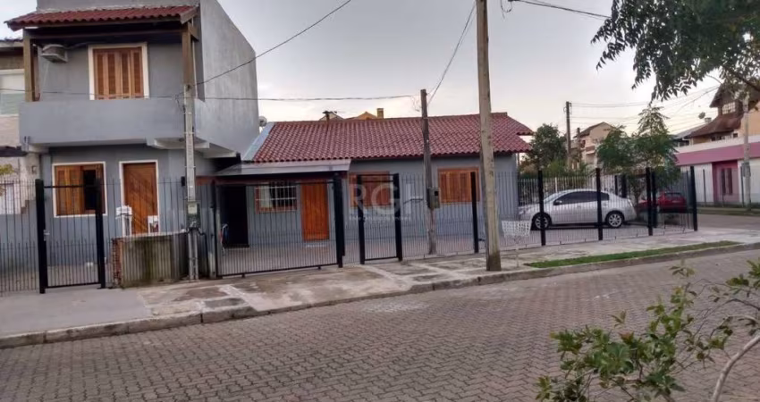 Casa com 5 quartos, 1 suíte, 4 vagas de garagem, no bairro Aberta dos Morras, Porto Alegre/RS