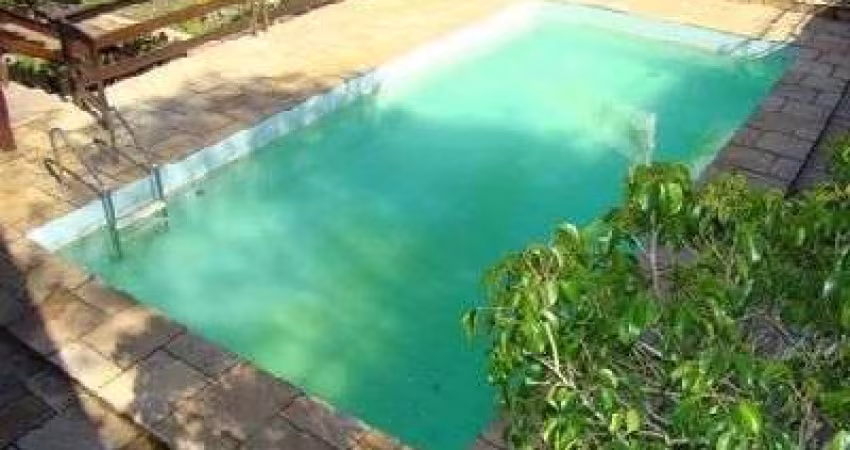 Casa para Venda - 550m², 4 dormitórios, sendo 2 suites, 4 vagas - Vila Assunção