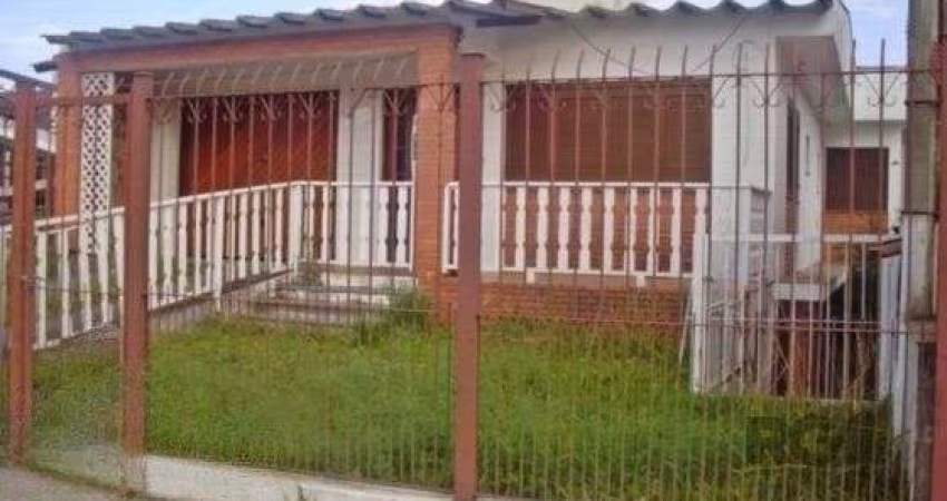 Casa para Venda - 218m², 5 dormitórios, sendo 1 suites, 2 vagas - Vila Nova