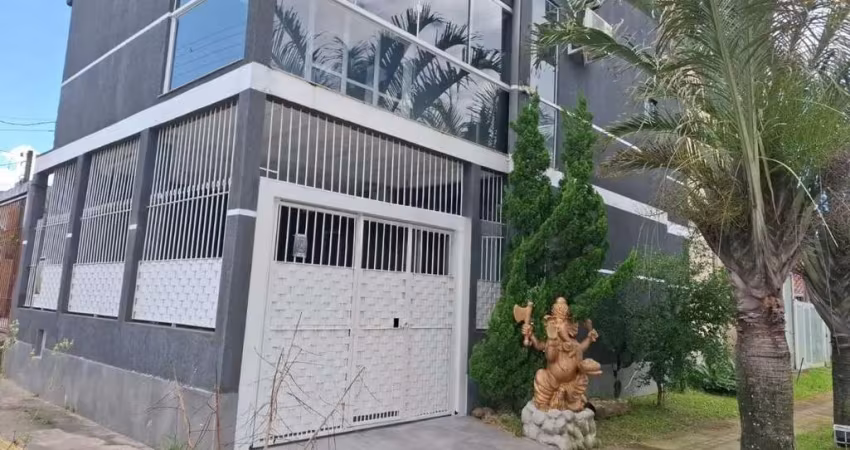 Casa com 2 dormitórios, no bairro Hípica