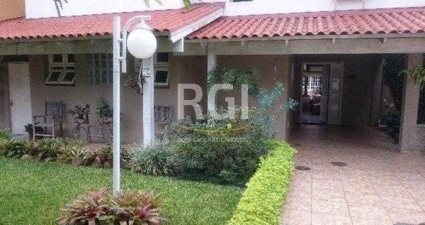 Casa Condominio para Venda 350m², 5 dormitórios com 1 suíte, 2 vagas - Cavalhada