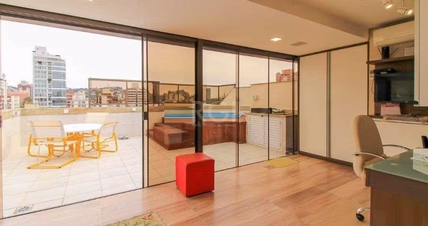 Cobertura para Venda - 252m², 3 dormitórios, sendo 1 suites, 2 vagas - Menino Deus