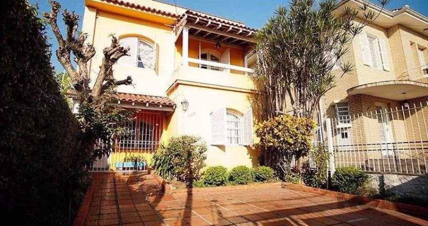 Casa para Venda - 544m², 3 dormitórios, sendo 1 suites, 2 vagas - Medianeira