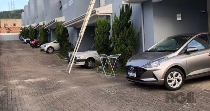 Sobrado Aconchegante em condomínio no Jardim Carvalho