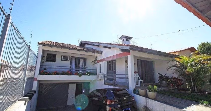 Casa para Venda - 225.36m², 3 dormitórios, sendo 1 suites, 4 vagas - Camaquã