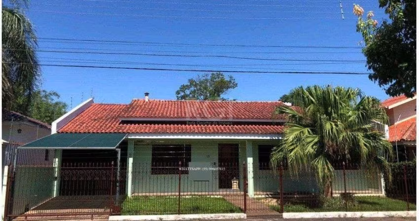 Casa para Venda - 180.19m², 3 dormitórios, sendo 1 suites, 2 vagas - Camobi