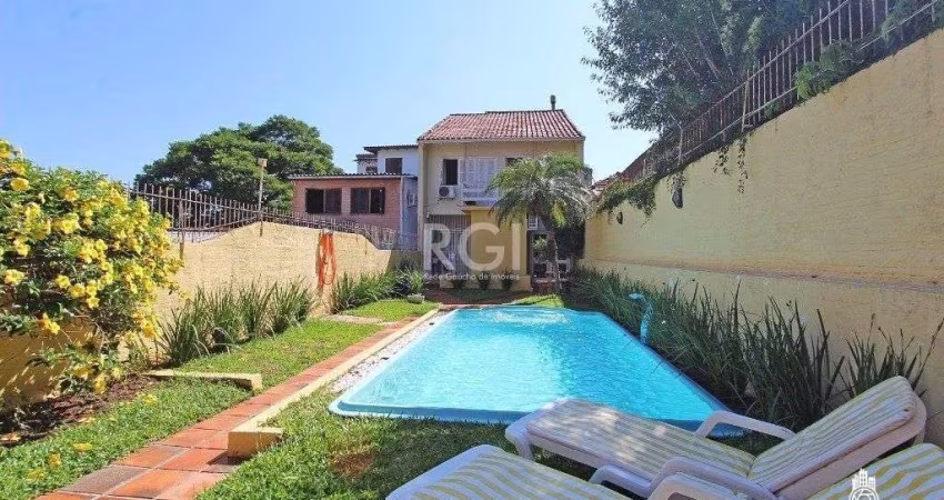 Casa para Locação/Aluguel - 240m², 5 dormitórios, sendo 1 suites, 3 vagas - Menino Deus