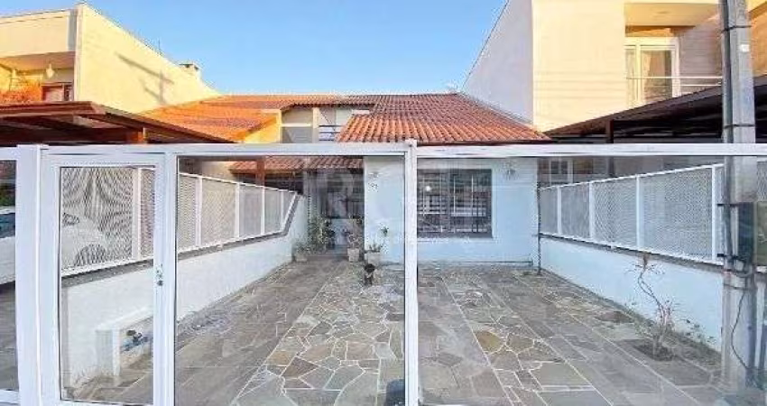 Casa em Porto Alegre, no bairro Aberta Dos Morros, com 3 dormitório(s), e 3 banheiros, à venda.
