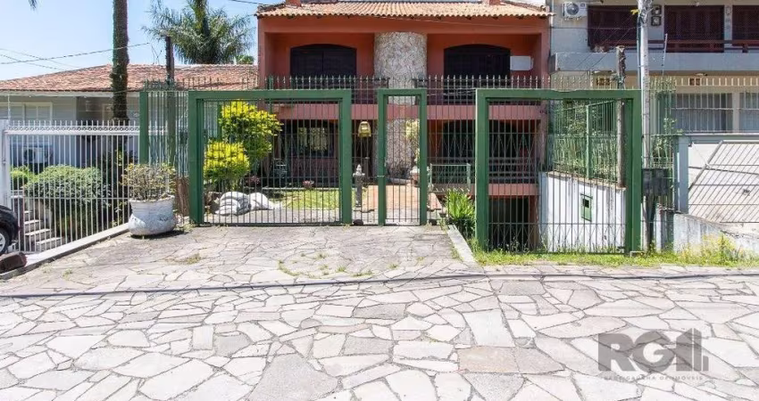 Casa para Venda - 572m², 5 dormitórios, sendo 1 suites, Cavalhada