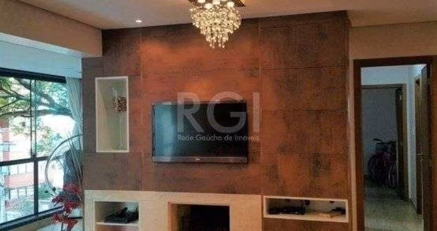 Excelente apartamento localizado no bairro Bela Vista, 128 m² privativos, totalmente reformado e mobiliado.