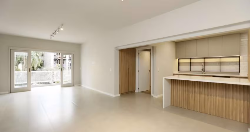 Apartamento 03 dormitórios revitalizado no Moinhos de Vento em Porto Alegre.