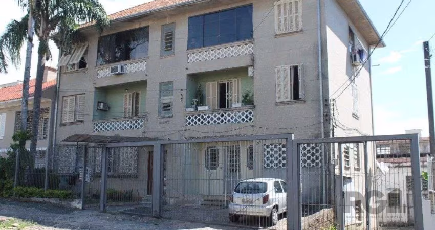 Apartamento de 2 dormitórios com 2 vagas no bairro Jardim São Pedro