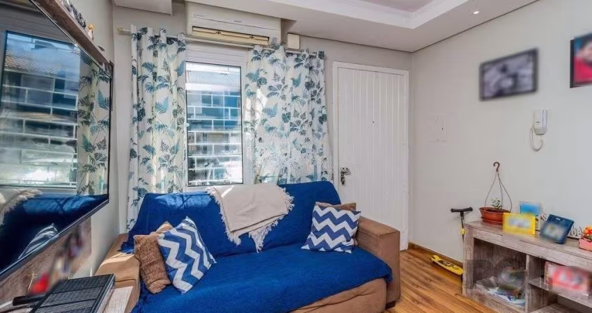 Casa em condomínio com 79m² - 2 dormitórios, 1 suíte, 1 vaga no bairro Morro Santana