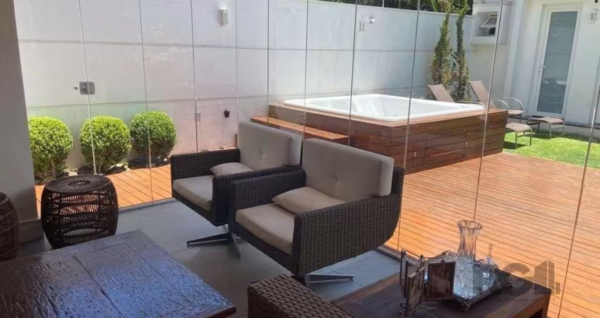 Casa 218m² - 3 dormitórios, 2 vagas no bairro Ipanema