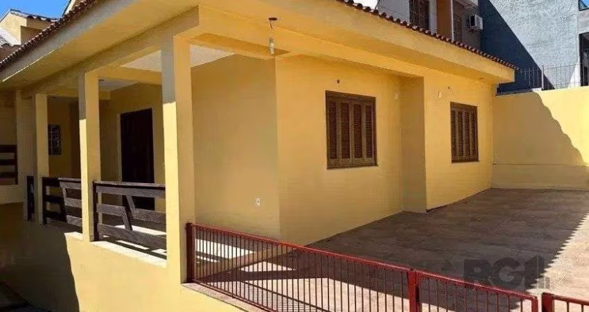 Casa de 3 dormitórios com 144m², no bairro Lomba do Pinheiro