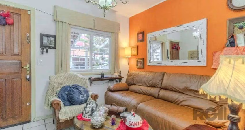 Casa em condomínio, 91m², 3 dormitórios, 2 vagas no bairro Camaquã