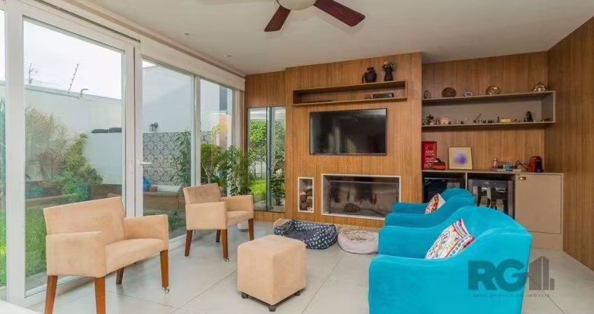 Casa Condominio para Venda - 221,59m², 3 suítes, 2 vagas - Teresópolis