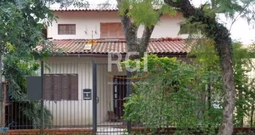Casa para Venda - 200m², 4 dormitórios, sendo 1 suites, 3 vagas - Sarandí