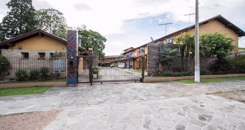 Casa em Condomínio em Cavalhada