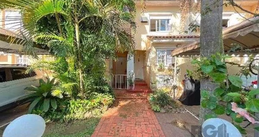 Casa Condominio em Porto Alegre, no bairro Tristeza, com 3 dormitório(s), e 3 banheiros, à venda.