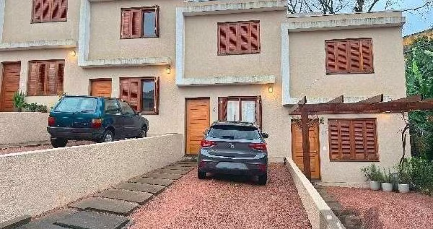 Casa Condominio em Porto Alegre, no bairro Teresópolis, com 2 dormitório(s), e 2 banheiros, à venda.