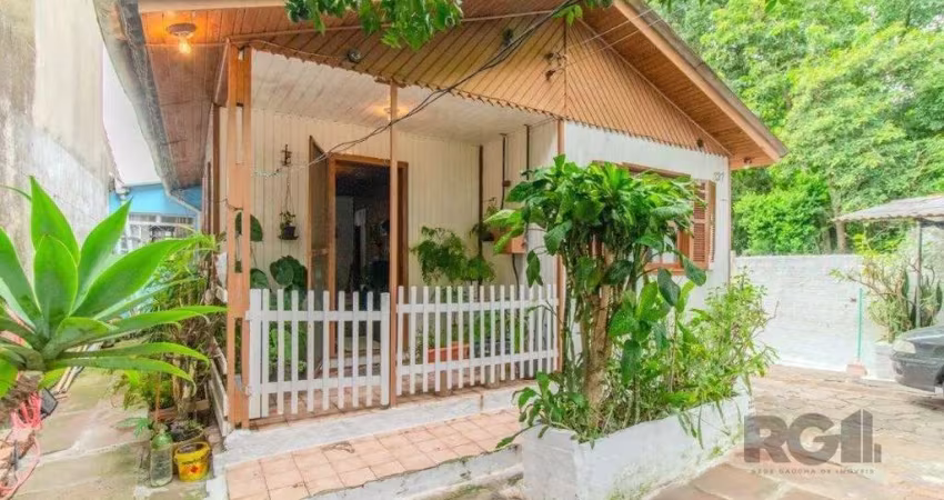 Casa para Venda - 251m², 5 dormitórios, 3 vagas - Nonoai