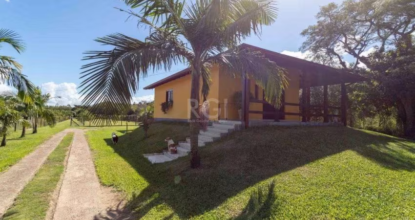 Sítio para Venda - 393m², 3 dormitórios, 6 vagas - Belém Novo