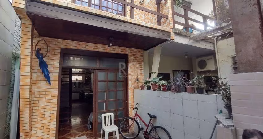 Casa para Venda - 400m², 6 dormitórios, Cavalhada