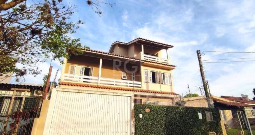 Casa para Venda - 250m², 3 dormitórios, sendo 1 suites, 2 vagas - Ipanema