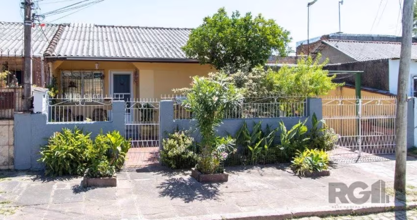 Casa no bairro Restinga - Excelente Ponto Comercial