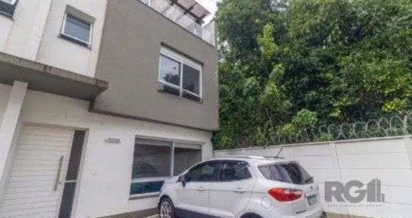 Casa em Condomínio em Glória