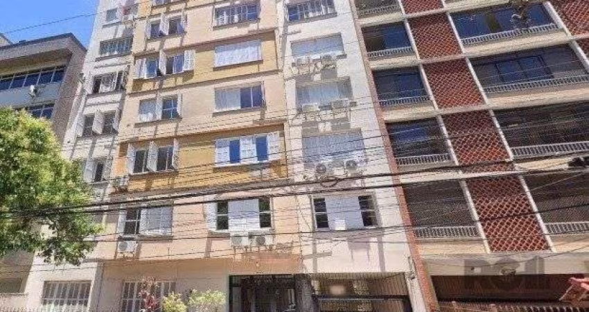 Apartamento no Centro de 2 dormitórios Desocupado