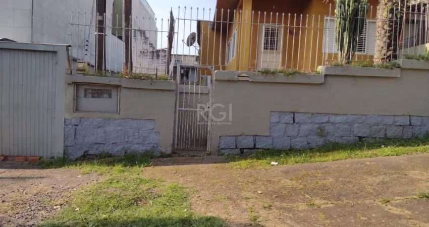 Casa para Venda - 250m², 4 dormitórios, sendo 1 suites, 10 vagas - Vila Jardim