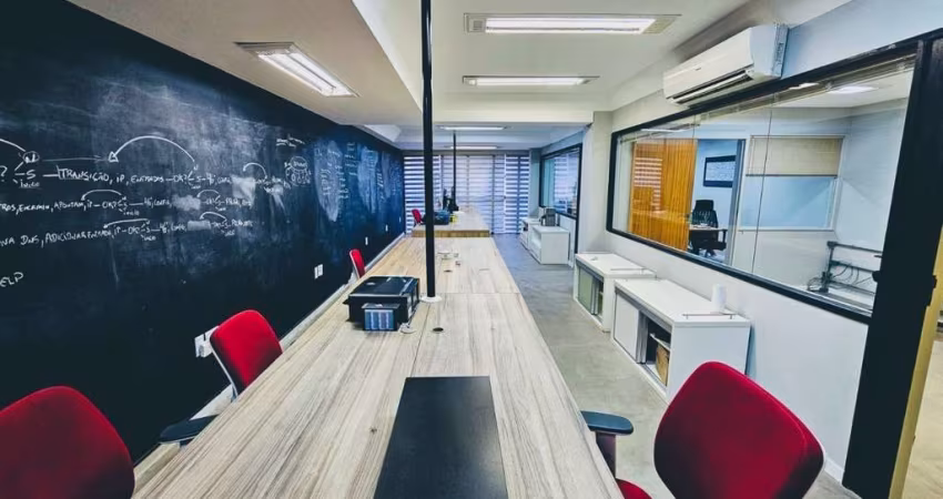 EXCELENTE SALA COMERCIAL REFORMADA, COM 127M²!