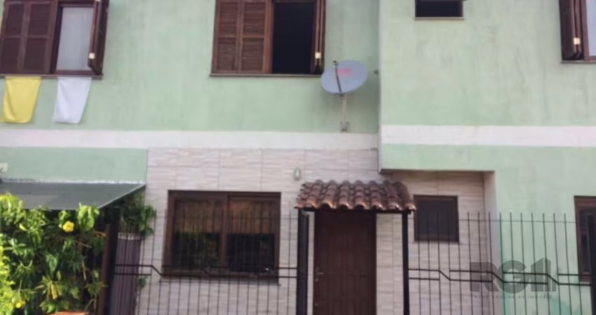 Sobrado para Venda - 80m², 2 dormitórios, 1 vaga - Hípica