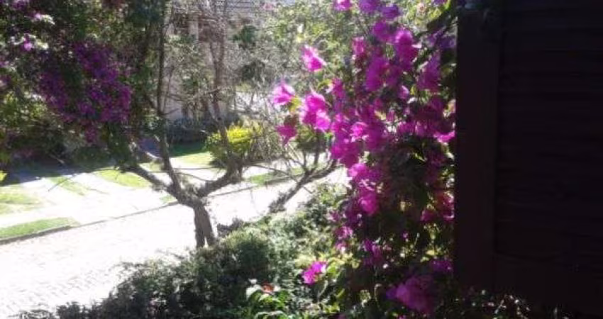 Casa para Venda - 196m², 3 dormitórios, sendo 2 suites, 6 vagas - Aberta Dos Morros