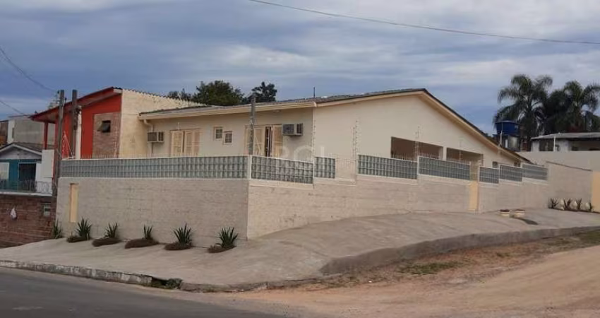 Casa para Venda - 103.38m², 2 dormitórios, sendo 1 suites, 3 vagas - Cecília, Porto Alegre
