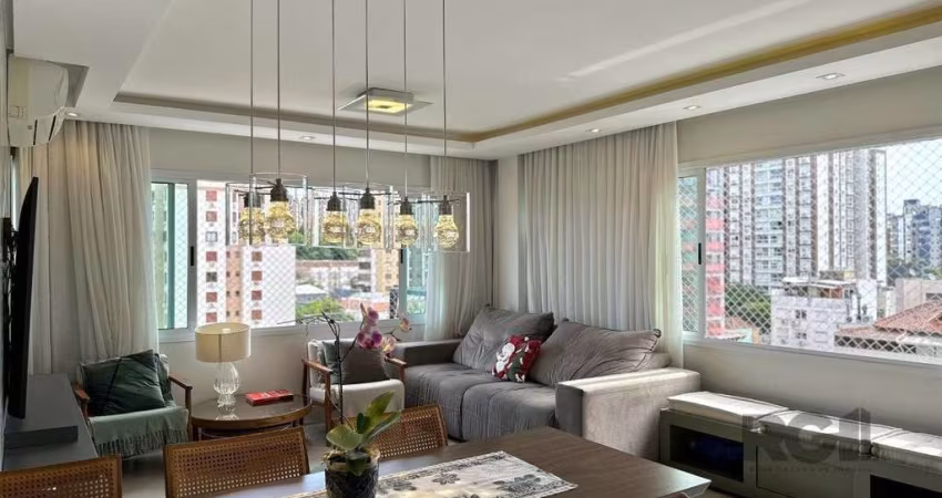 APARTAMENTO MOBILIADO COM PLANTA DIFERENCIADA E ÓTIMA LOCALIZAÇÃO