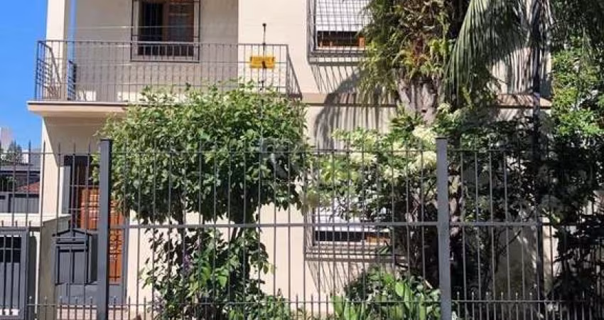 Casa para Venda - 225.91m², 4 dormitórios, sendo 2 suites, 1 vaga - Nonoai