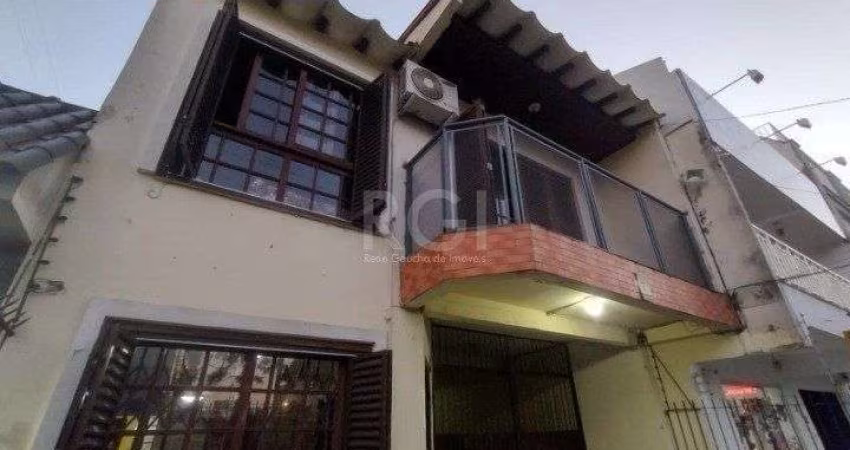 Casa para Venda - 299m², 4 dormitórios, 2 vagas - Santana